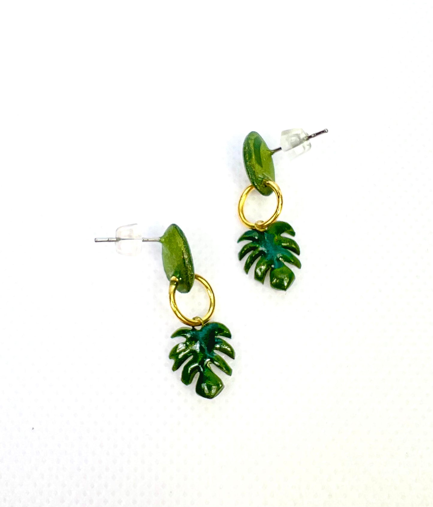 Monstera leaf earring
